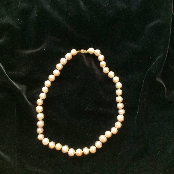 N/A Jewelry - Authentic freshwater pearl necklace